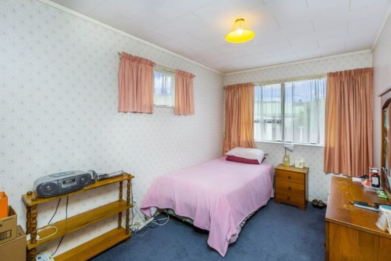 Photo of property in 48f1- Kowhai Avenue, Ebdentown, Upper Hutt, 5018