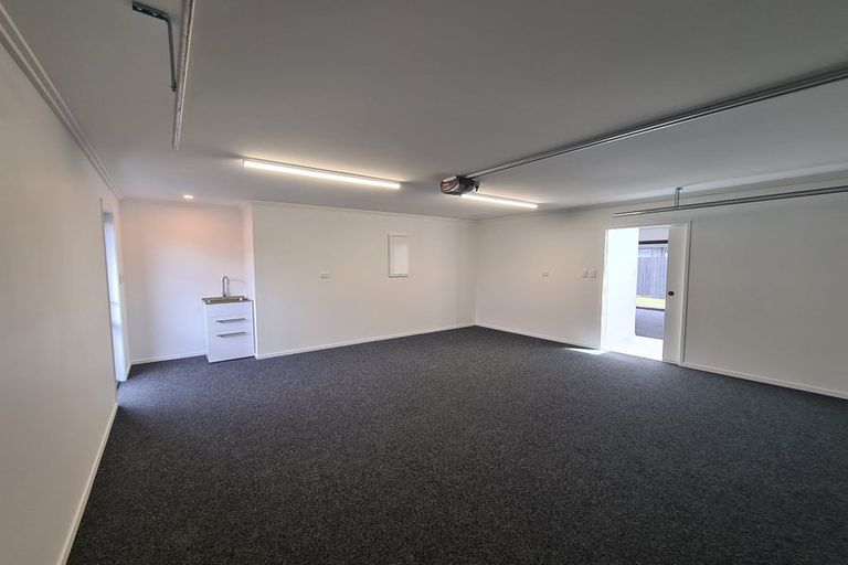 Photo of property in 20 Selfe Crescent, Burwood, Christchurch, 8083
