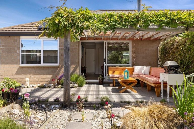 Photo of property in 44 Quinnat Street, Albert Town, Wanaka, 9305