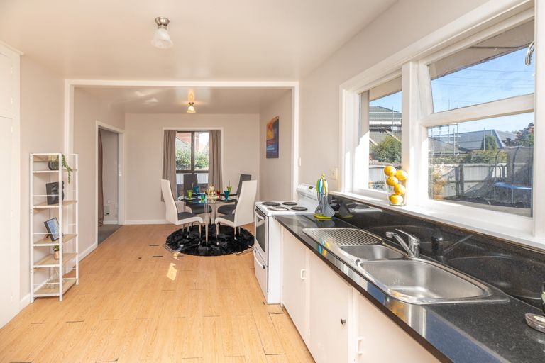 Photo of property in 10 Wentworth Street, Ilam, Christchurch, 8041