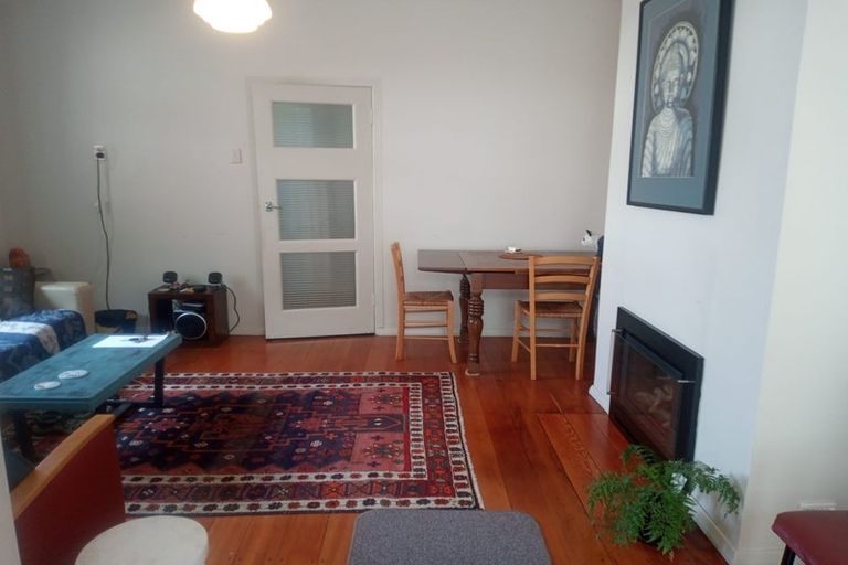 Photo of property in 236 The Esplanade, Island Bay, Wellington, 6023