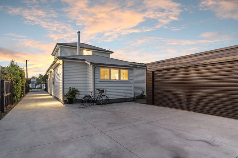Photo of property in 64 Jeffreys Road, Fendalton, Christchurch, 8052