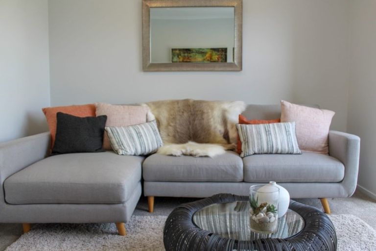 Photo of property in 70 Te Napi Drive, Takanini, 2112