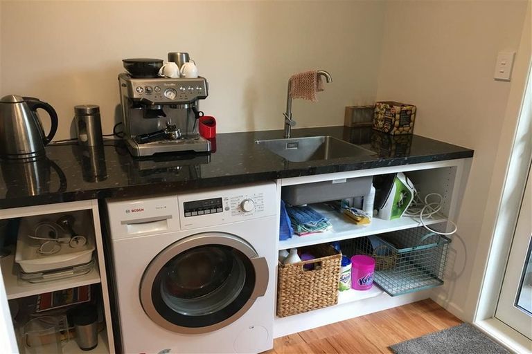 Photo of property in 8 Hollis Road, Paraparaumu Beach, Paraparaumu, 5032