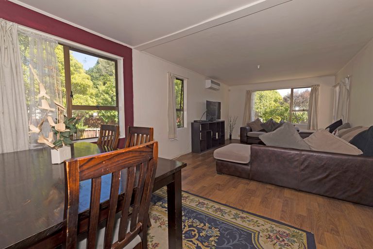 Photo of property in 3 Glucina Place, Glen Eden, Auckland, 0602