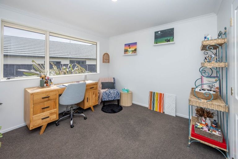Photo of property in 12 Flora Way, Rototuna, Hamilton, 3210