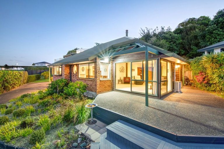 Photo of property in 99 Waldorf Crescent, Orewa, 0931