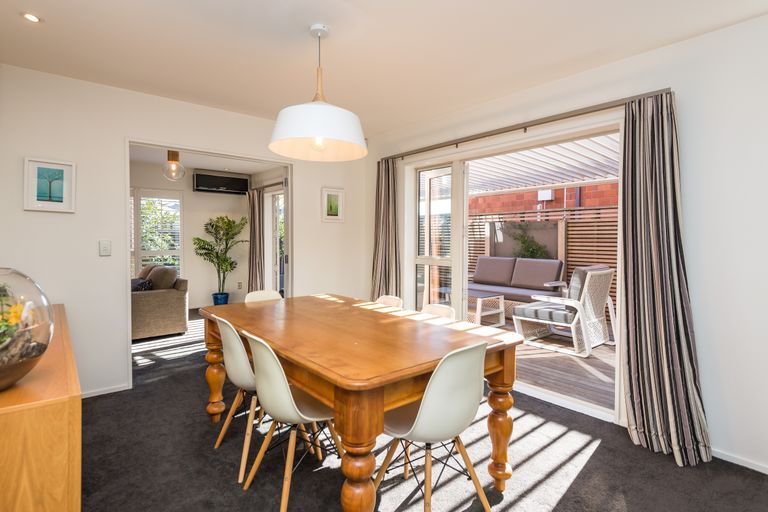 Photo of property in 31 Eversleigh Street, St Albans, Christchurch, 8014