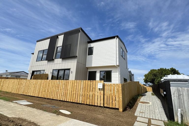 Photo of property in 1/3 Harwell Place, Mangere, Auckland, 2022