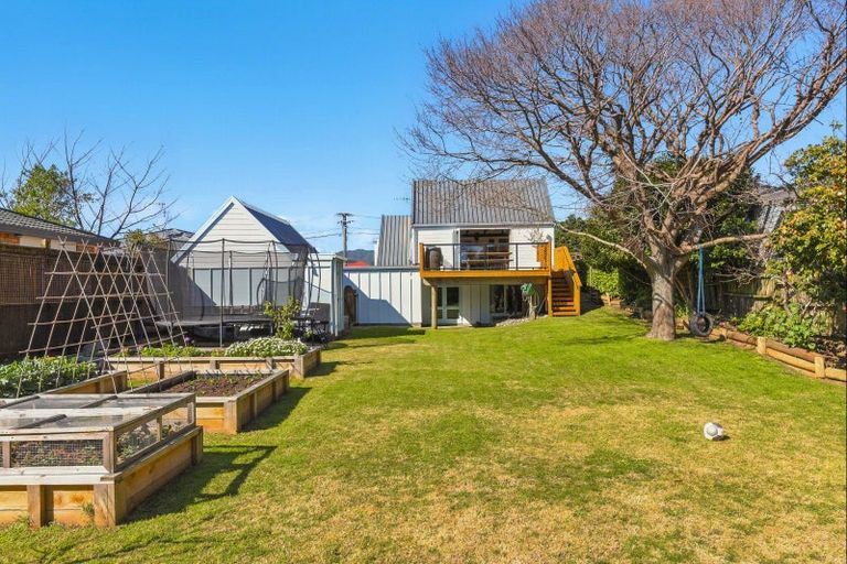 Photo of property in 13 Walton Road, Paraparaumu Beach, Paraparaumu, 5032