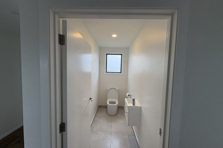 Photo of property in 115 Wairau Road, Oakura, 4314