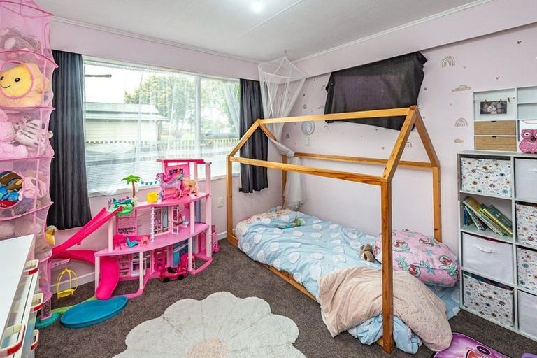 Photo of property in 40 Brassey Street, Waverley, 4510