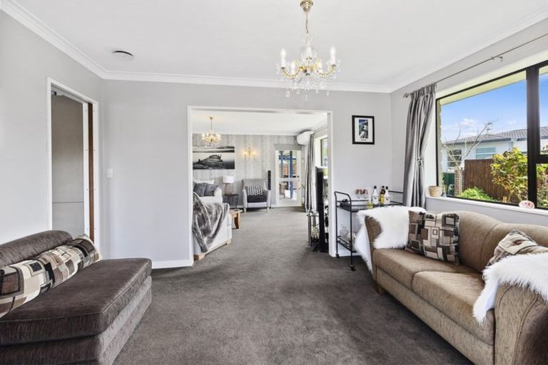 Photo of property in 7 Observatory Close, Whitby, Porirua, 5024