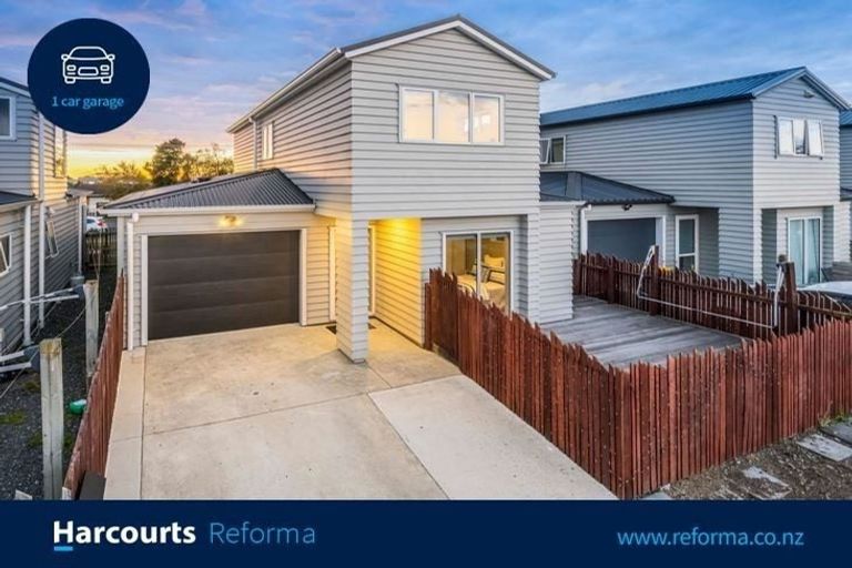 Photo of property in 15 Tribute Loop, Takanini, 2112