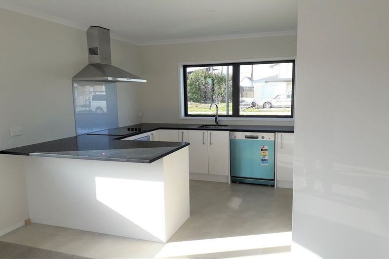 Photo of property in 16 Piripono Crescent, Pukekohe, 2120