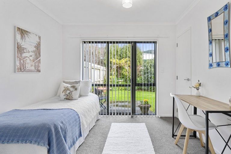 Photo of property in Redwood Village, 54/42 Main Road, Tawa, Wellington, 5028