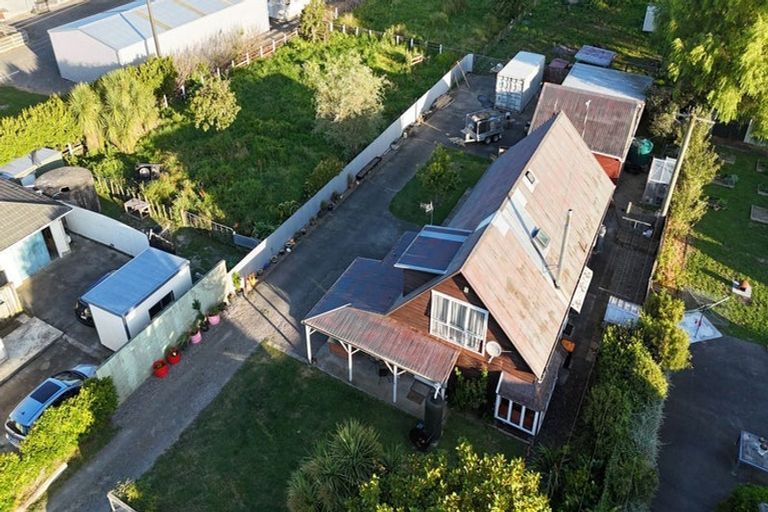 Photo of property in 32 Pioneer Highway, Awapuni, Palmerston North, 4412