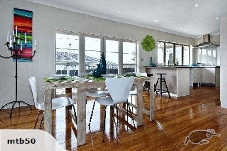 Photo of property in 179 Waimumu Road, Massey, Auckland, 0614