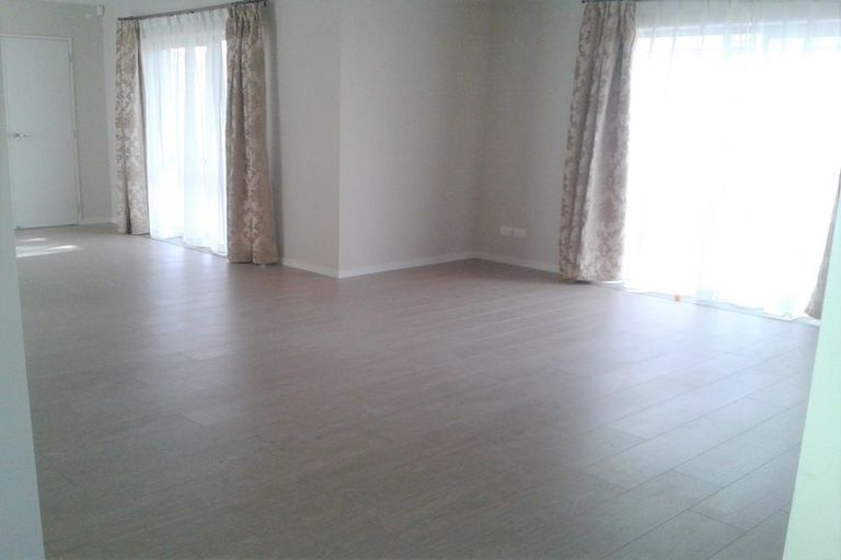 Photo of property in 17a Richard Avenue, Bucklands Beach, Auckland, 2014