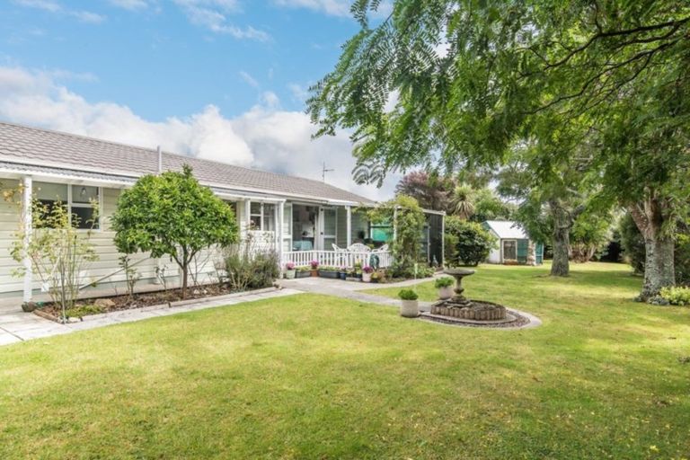 Photo of property in 9 Lesley Grove, Waikanae, 5036