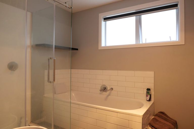 Photo of property in 2 Fincham Road, Raumati Beach, Paraparaumu, 5032