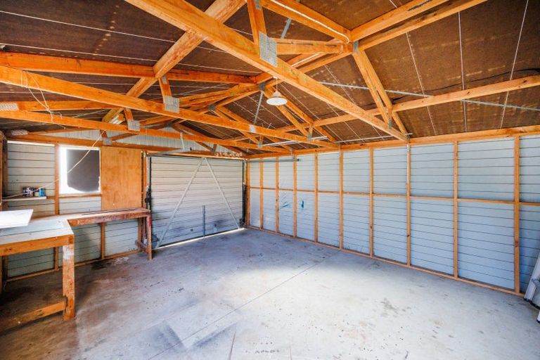 Photo of property in 41 Acacia Street, Kelvin Grove, Palmerston North, 4414