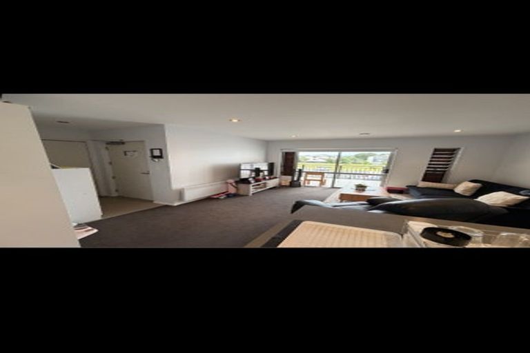 Photo of property in 5e/71 Spencer Road, Oteha, Auckland, 0632