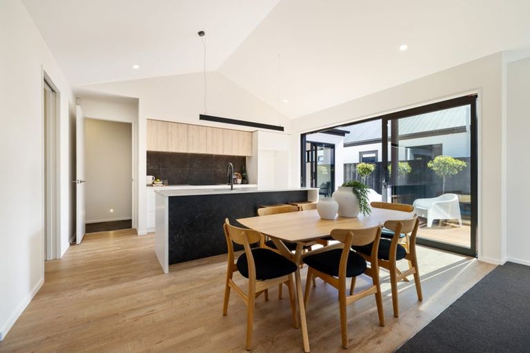 Photo of property in 120 Aorangi Road, Bryndwr, Christchurch, 8053