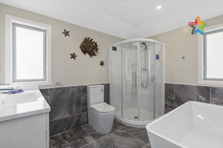 Photo of property in 27a Hardy Street, Waterloo, Lower Hutt, 5011