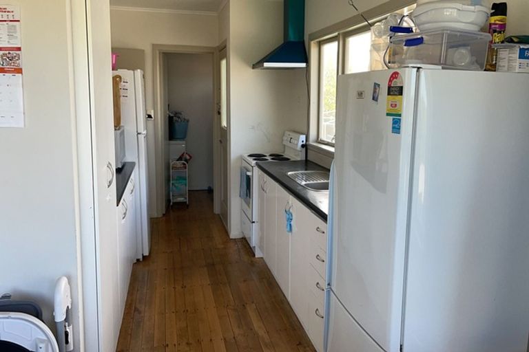 Photo of property in 2 Richard Road, Mangere, Auckland, 2022