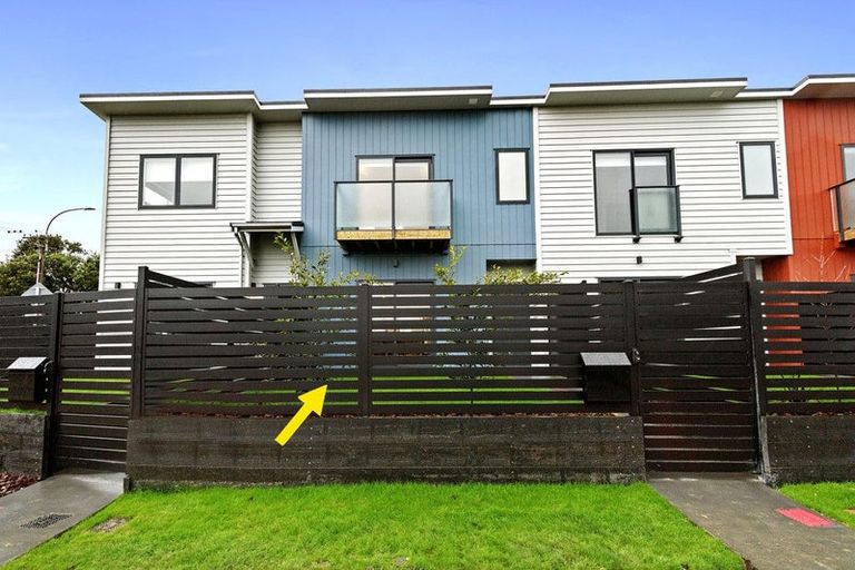Photo of property in 1b Pembroke Street, Tawa, Wellington, 5028