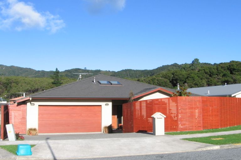 Photo of property in 19 Karamea Grove, Wainuiomata, Lower Hutt, 5014