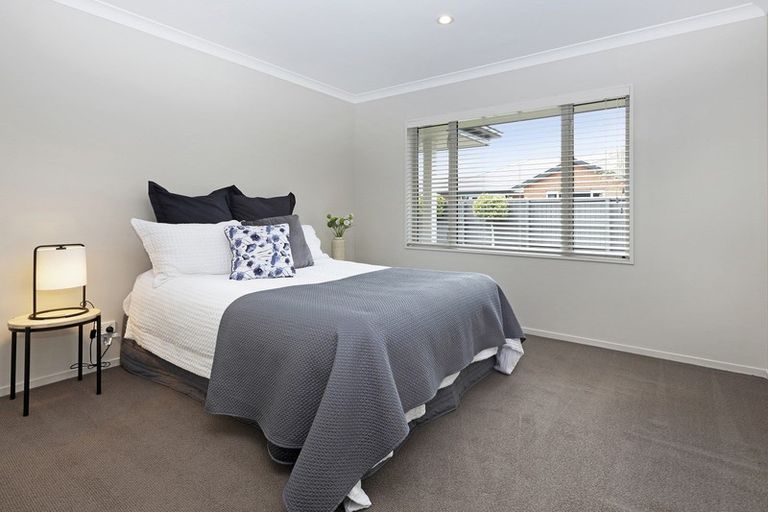 Photo of property in 42 Westpark Drive, Burnside, Christchurch, 8053