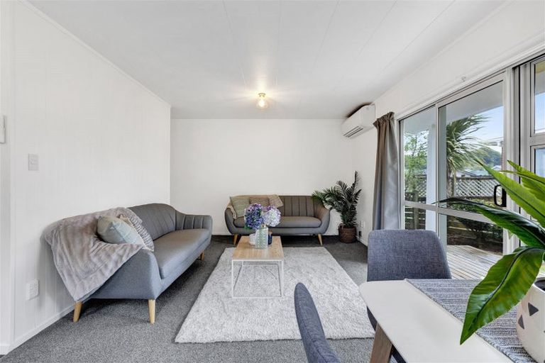 Photo of property in 18 Culzean Grove, Bell Block, New Plymouth, 4312