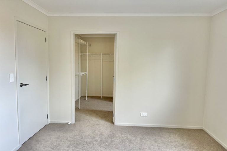 Photo of property in 18 Akeake Lane, Manurewa, Auckland, 2102