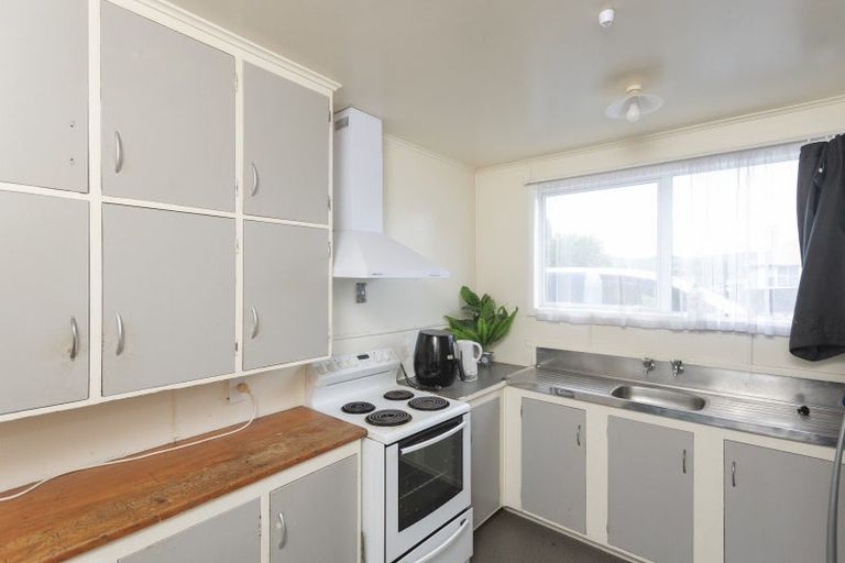 Photo of property in 11 Cambridge Terrace, Kaiti, Gisborne, 4010