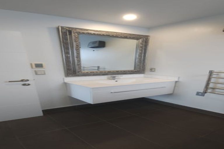 Photo of property in 3/20 Old Red Barn Road, Halswell, Christchurch, 8025