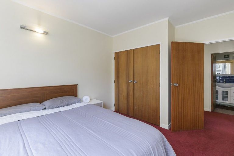 Photo of property in Hobson Court Flats, 11/70u Hobson Street, Thorndon, Wellington, 6011