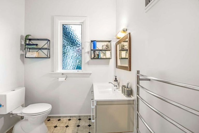 Photo of property in 28 Wharfe Street, South Hill, Oamaru, 9400