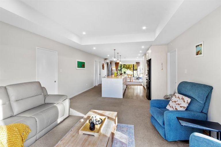 Photo of property in 11 Glenbarr Lane, Broomfield, Christchurch, 8042