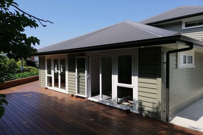Photo of property in 375 Main Road, Tawa, Wellington, 5028