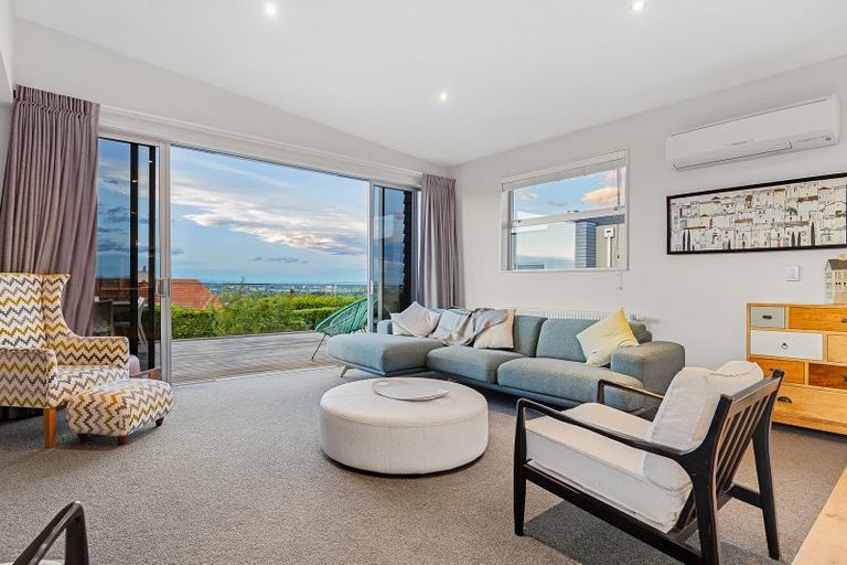 Photo of property in 12 Sasaram Lane, Cashmere, Christchurch, 8022