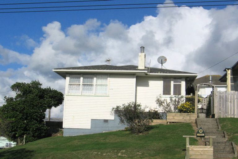 Photo of property in 15 Te Puke Street, Titahi Bay, Porirua, 5022