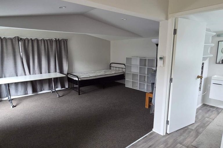 Photo of property in 11 Arosa Place, Forrest Hill, Auckland, 0620