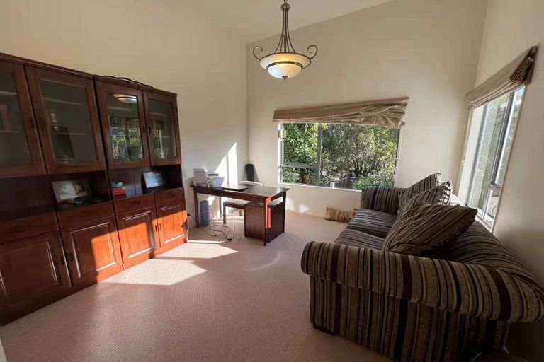 Photo of property in 2 Myers Grove, Churton Park, Wellington, 6037