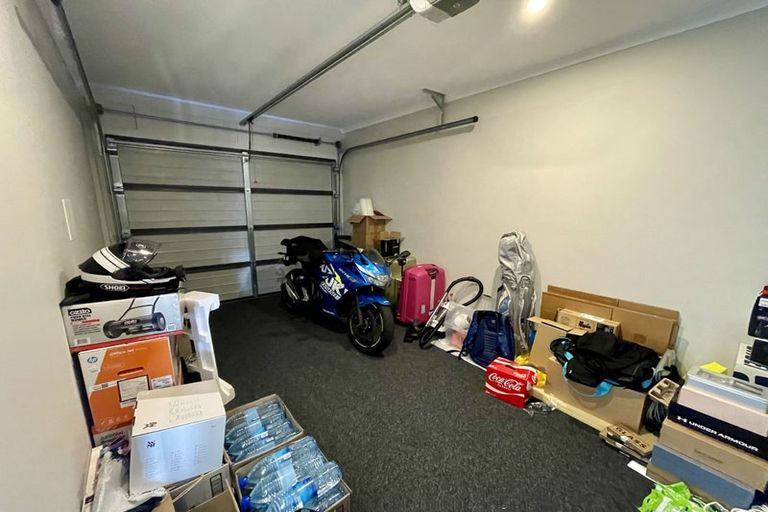 Photo of property in 20 Owen Chapman Drive, Red Beach, 0932