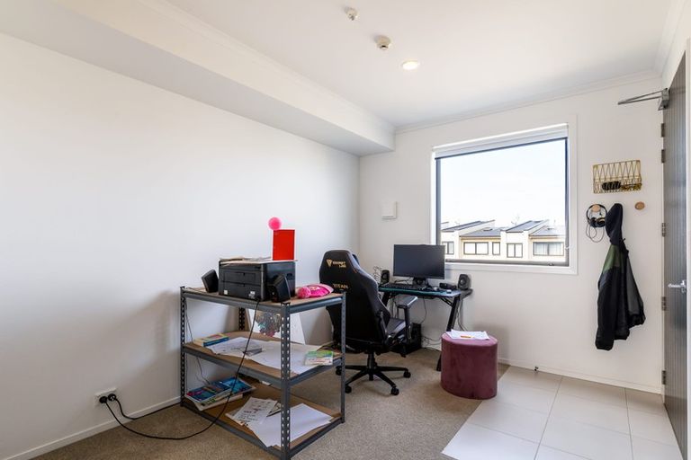 Photo of property in 2b Harakeke Road, Hobsonville, Auckland, 0618