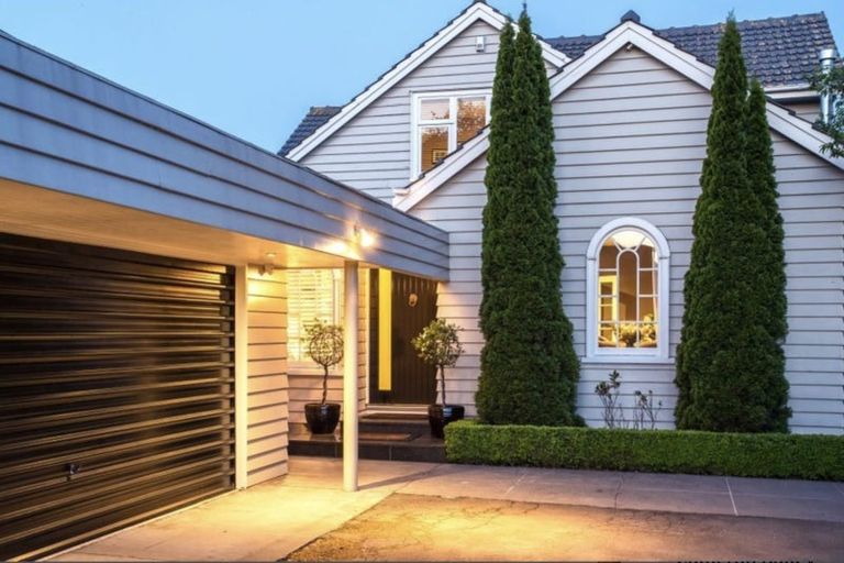 Photo of property in 40 Garden Road, Merivale, Christchurch, 8014