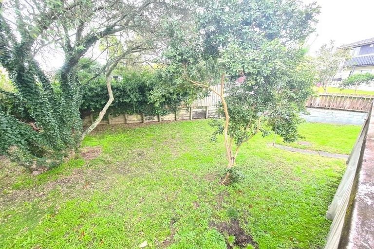 Photo of property in 20 Hartley Terrace, Massey, Auckland, 0614