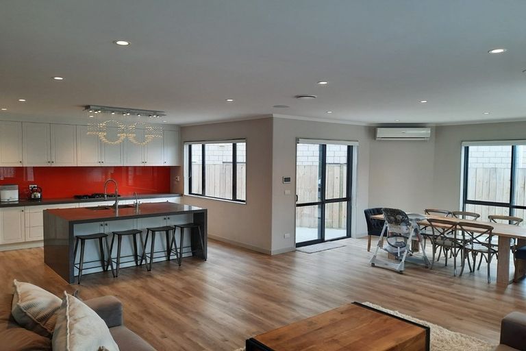 Photo of property in 29 Drumbuoy Drive, Flat Bush, Auckland, 2019